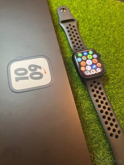 Apple watch series 7 41mm nike - 98% baterie - 2