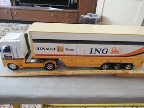 Kamion Renault  F1 Team 1:43 - 2