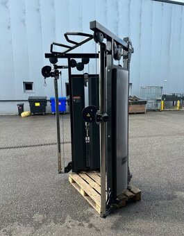 Hammer Strength protismerne kladky - 2