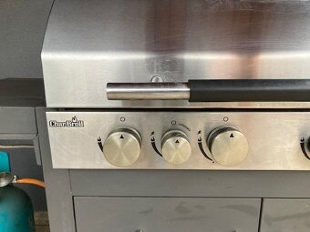 Plynový gril Char-Broil včetně příslušenství - 2