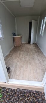 Obytný kontejner s WC, sprchou a kuchyňkou - 2