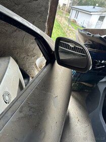 Škoda Octavia2 přední pravé dveře - 2