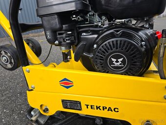 Vibrační deska TEKPAC TP5030-2 hydraulická - 2