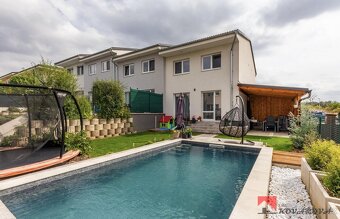 Moderní novostavba 5+kk s garáží, zahradou a bazénem v Kralu - 2