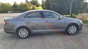 Volkswagen Jetta 1.9 TDI 77 kW, 2009, manuál - 2