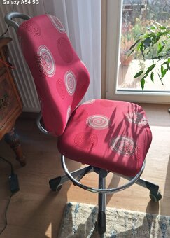 Rostoucí židle - 2