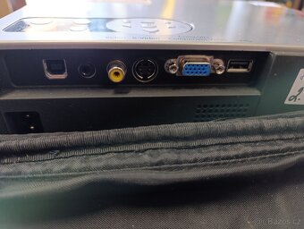 Projektor Epson EMP 765 - 2