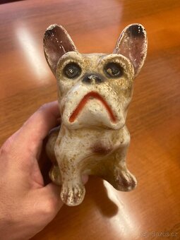 Soška buldočka - 2