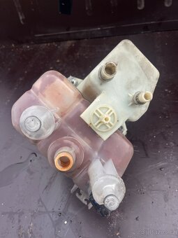 Nádobka chladiče a nádobka oleje řízení Peugeot Boxer - 2