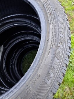 Zimni pneu.Falken 225/45 R 17 94V - 2