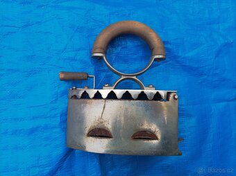 Stará žehlička, made in Czechoslovakia - 2