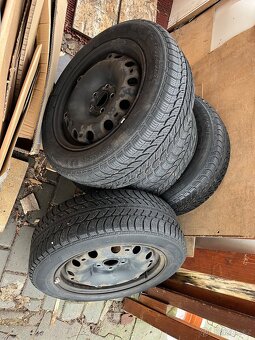 Kola 185/60r15 zimní - 2