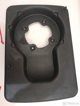 Palivová nádrž vari plast v dobrém stavu - 2