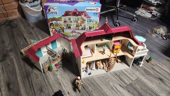 Schleich 42416 velký dům.. - 2