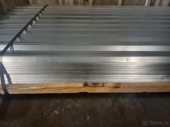 Pozinkovaný vlnitý plech 0,63x1080x2500 mm - 2