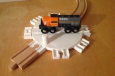 Vláčkodráha Brio koleje - 8 cestné křížení, točna - 2