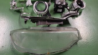 Světlo pravý bixenon pro BMW na díly LE11A6261 - 2