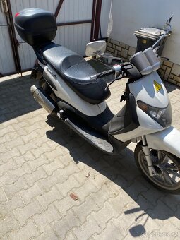 Piaggio Beverly 200 - 2