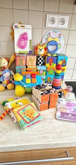 Kompletní startovací sada hraček pro miminko – od 6 měsíců - 2