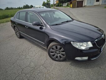 Škoda Superb Sedan (2009) - 2