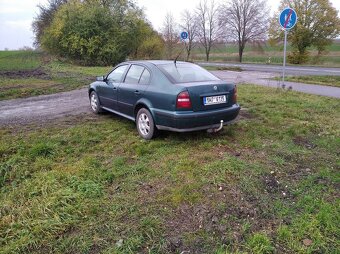 Škoda Octavia 1600 benzín - 2