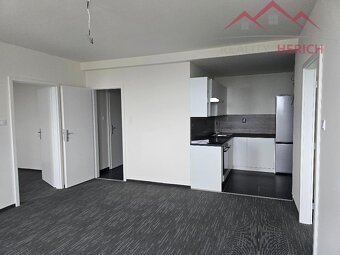 Pronájem bytu 3+kk, rekonstrukce, 65 m2, Žižkovo náměstí - A - 2