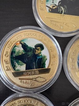 Prodám kovové dekorační mince s motivem Harryho Pottera - 2