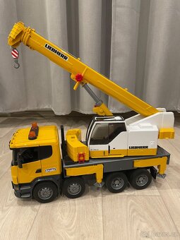 Nákladní auto Scania a Bruder odtahové vozidlo - 2