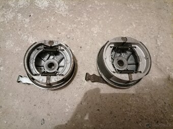 Přední brzdové bubny - Babetta 207 - 2