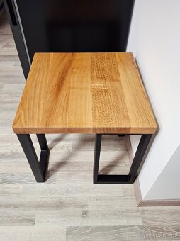 Designový dubový stolek - 2