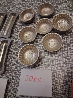 Retro věci/formičky/plas.jablko/keramicka forma na babovku. - 2