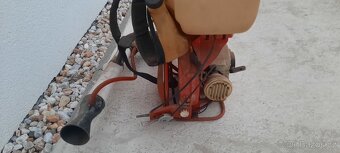 Benzínový postřikovač - 2