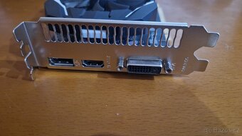 Grafické karty PCI-E plně funkční - 2