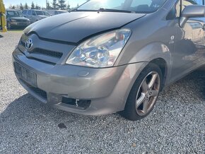 TOYOTA COROLLA VERSO 2.2 D-CAT 7 mist - 2