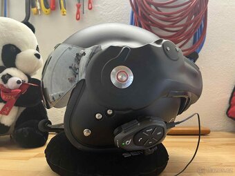 Moto přilby helmy - 2