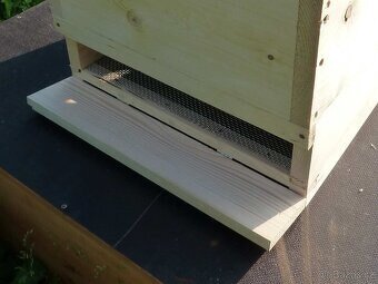 Včelí úly Langstroth a 39x24 - 2