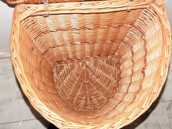 Proutěný prádelní koš - 2