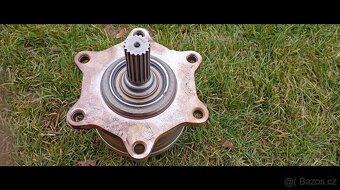 2ks hydromotorů na nakladač - 2