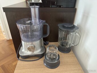 Kenwood food processor s příslušenstvím - 2