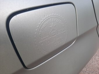 BMW 325i++E90++160KW++MANUÁL++ - 2