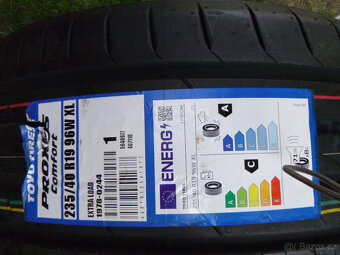 2x nová nejeté letní pneu toyo 235/40 r19 - 2