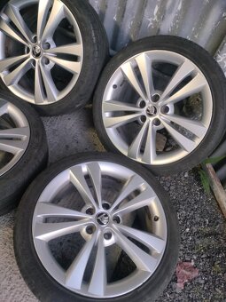 4ks alu disky orig. Škoda 5x112 R18 pneu 225/40 - 2