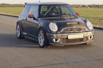 Prodáme Mini Cooper JCW GP1 13600 km - 2