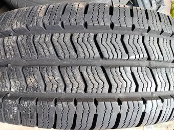 Prodám 2ks pneu 225/70/15/C Nové Zimni - 2
