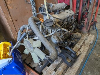 Motor OM616 Mercedes Benz T1 / piáno - 2
