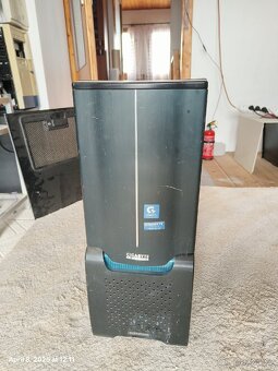 nVidia 650, 550W zdroj, 500GB HDD - 2
