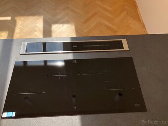 Kuchyňská linka s komplet spotřebiči - 2