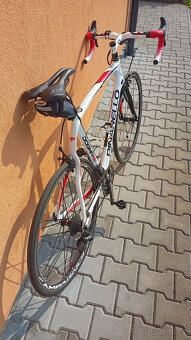 Pinarello Dogma 65.1 Think 2 - 2
