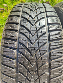 2 zimní pneumatiky Dunlop 205/60/16 - 2