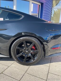 Ford Mustang 5.0gt - 2